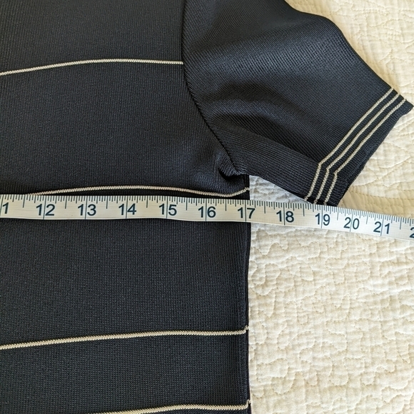 𝅺FINE Knit Navy Blue Short Sleeve Sweater M Striped Top - Picture 9 of 12